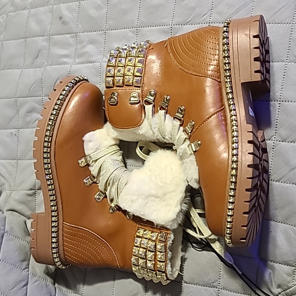 Alexis Bendel Ankle Boots